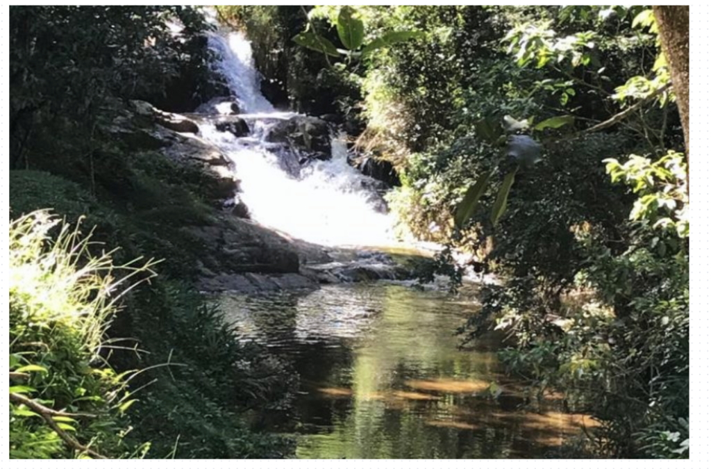 Cachoeira em São Bento do Sapucaí